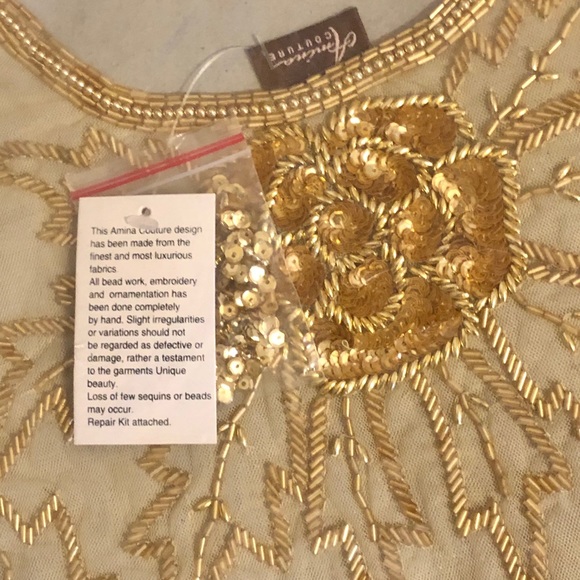 Sheer sequined shoulder throw - Picture 9 of 13